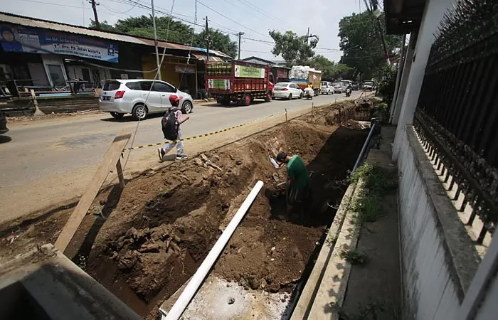 Urai Kemacetan Dinas PUPRPKP Kota Malang Lebarkan Beberapa Jalan