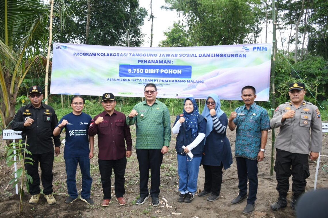 PJT I dan PNM Tanam Ribuan Bibit Pohon di Brantas Hulu Malang