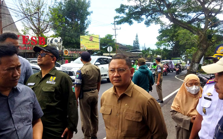 Aries Agung Janjikan Tidak Ada Lagi Jalan Berlubang di Kota Batu