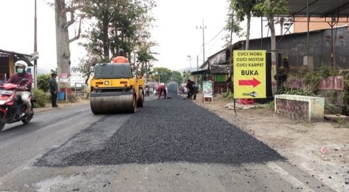 Jelang Lebaran, Tiga Ruas Jalan Kota Batu Diperbaiki