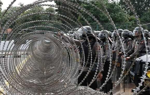 Ribuan Polisi Dikerahkan Untuk Kawal Demo Buruh