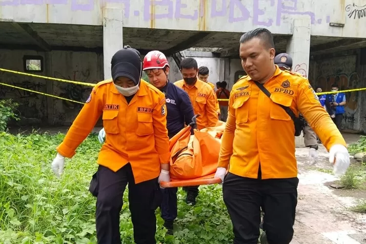 Mayat Tanpa Identitas Ditemukan Satpam Pergudangan Osowilangun Surabaya