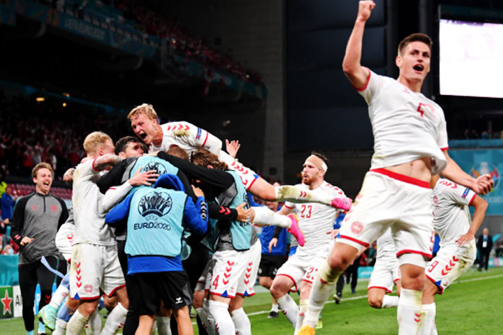 Awali Euro dengan Taruhan Nyawa, Denmark Tembus Semifinal