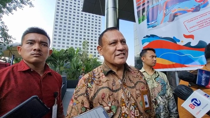 Mantan Ketua KPK Diperiksa Sebagai Tersangka