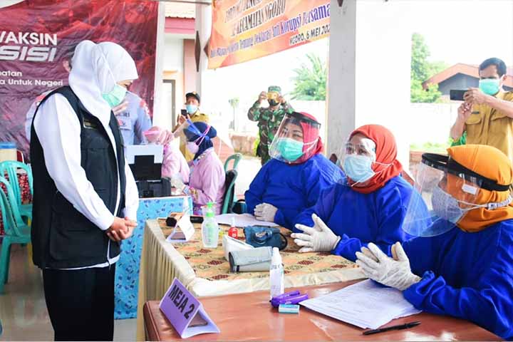 Jatim Ditarget Vaksinasi 300 Ribu Dosis per Hari