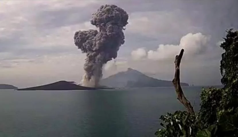 Gunung Anak Krakatau Kembali Alami Erupsi