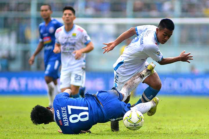 Ada Peluang Kompetisi Liga 1 Mundur (Lagi)!