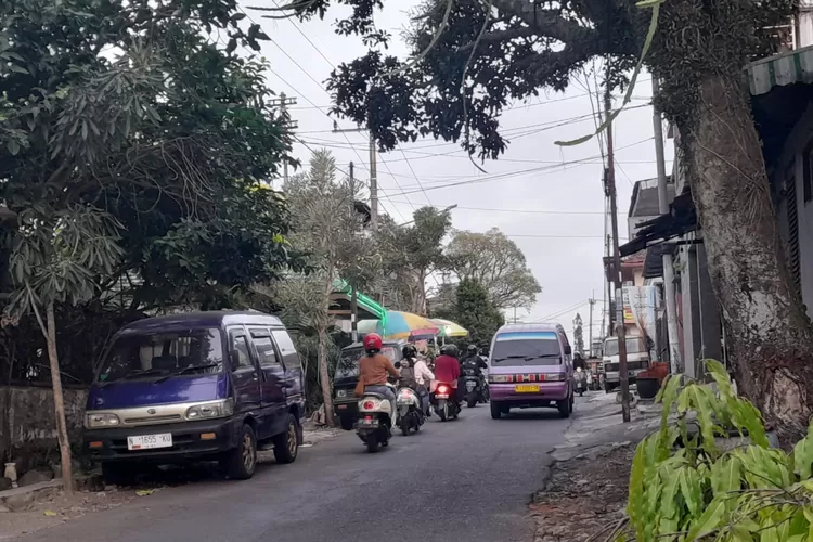 Persoalan Parkir Mobil Di Tepi Jalan Arjuno Batu Sudah Ada Solusi