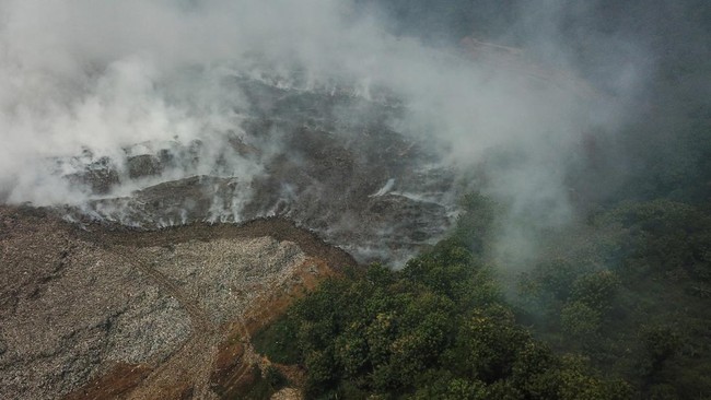 TPA Sarimukti Kebakaran Bandung Barat Berstatus Darurat Bencana