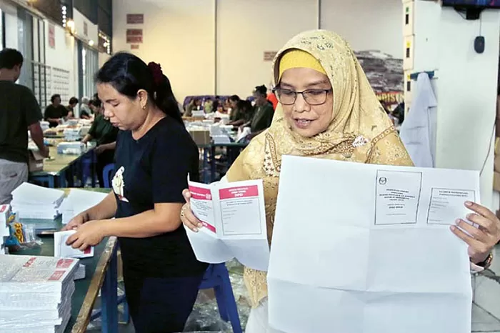 Ribuan Surat Suara di Kota Malang Rusak