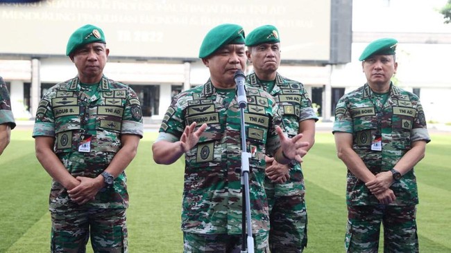 Dudung Bakal Minta Modernisasi Meriam TNI AD ke Prabowo