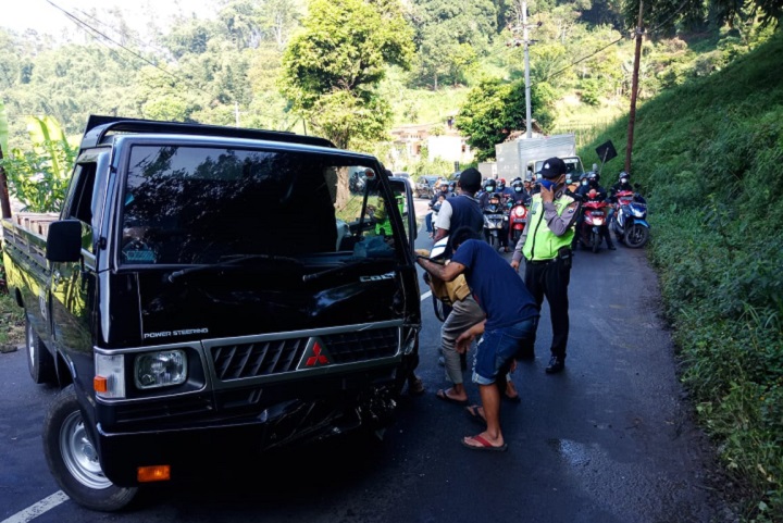 Truk Oleng Sebabkan Kecelakaan Beruntun