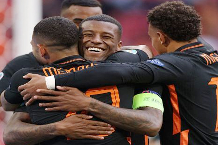 Belanda Menang Tebal, Dua Gol Risovi Dianulir