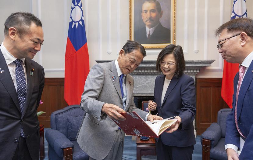 Parlemen Jepang Support Mantan Pm Aso Soal Dukungannya Pada Taiwan