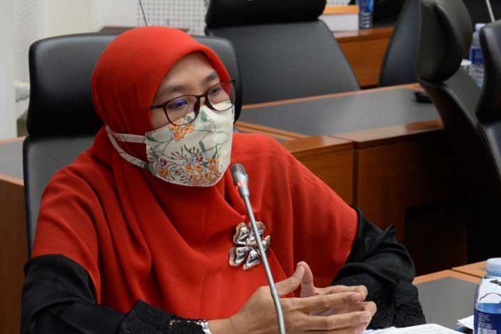 Netty: Tindak Tegas Perusahaan yang Belum Bayar THR Karyawan