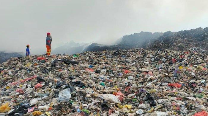 Kebakaran di TPU Supit Urang Berhasil Dipadamkan Selama 4 Jam