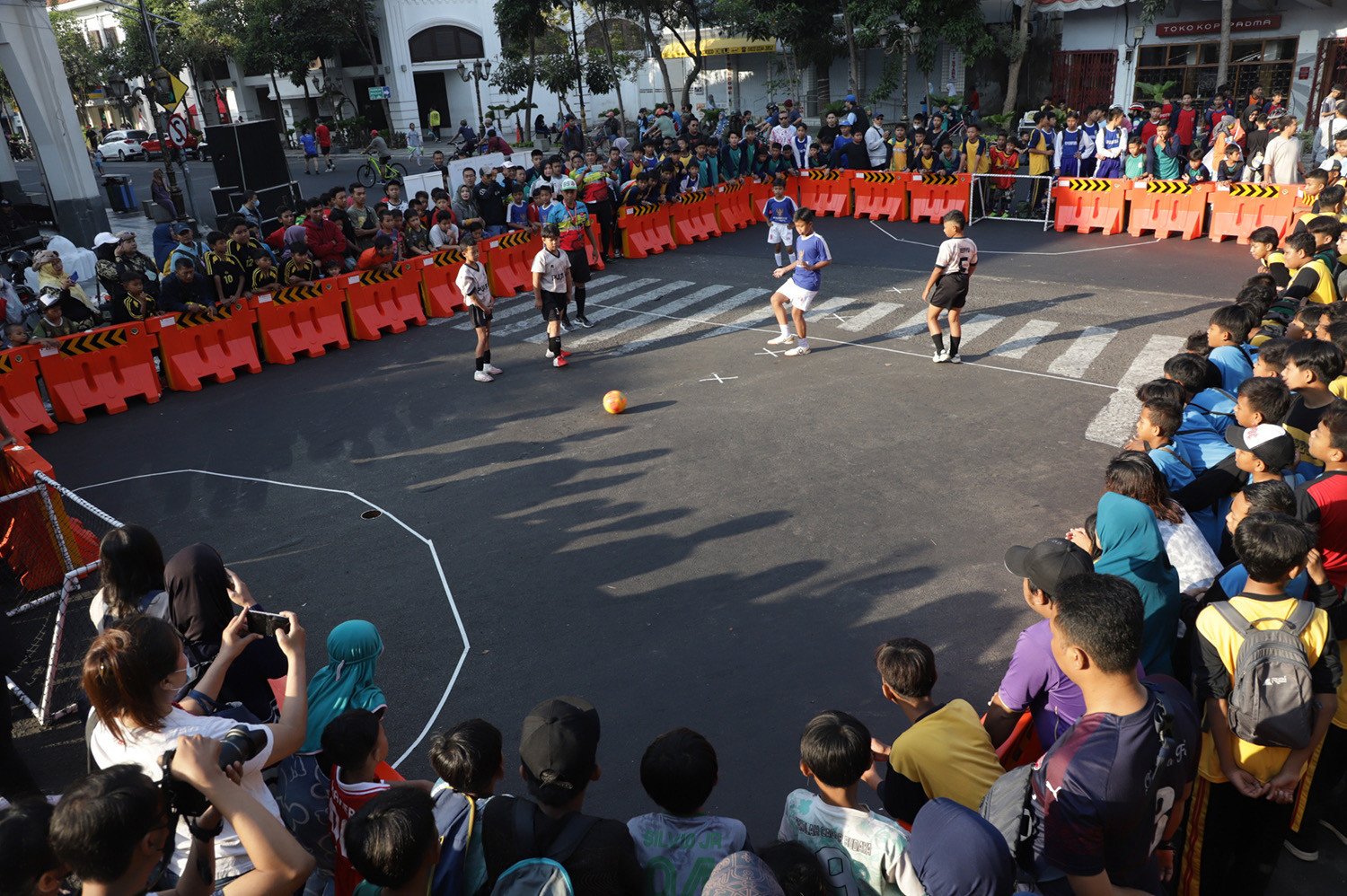 Semarak Piala Dunia U-17, Pemkot Surabaya Adakan Street Soccer di CFD