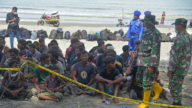 Puluhan Pengungsi Rohingya Kembali Mendarat di Aceh Timur