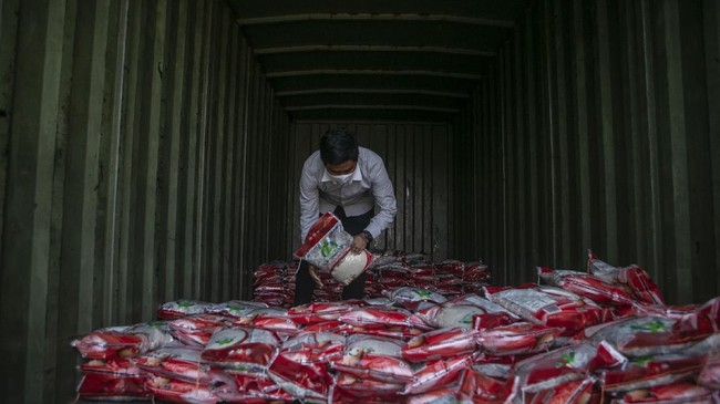 Korupsi Bansos Buat Indonesia Rugi Ratusan Milyar