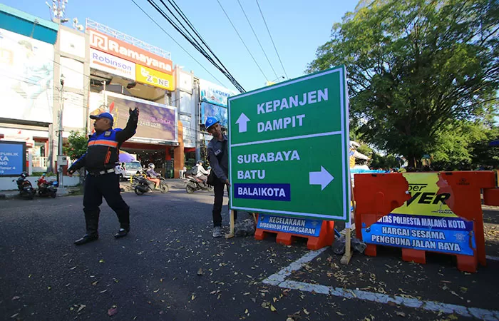 Jalan Merdeka Utara Menjadi 2 Jalur  Untuk Mengurangi Kepadatan Lalin Di Sekitar Kantor Pos 