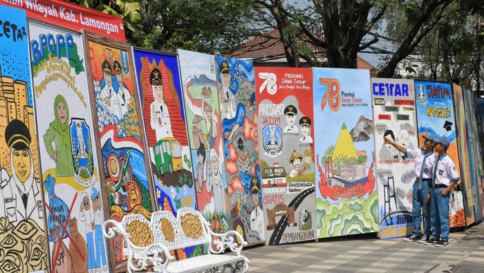 Mural Karya 2 Ribu Pelajar se Jatim Mendapat Rekor MURI