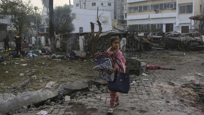 Israel Lakukan Pengeboman Gereja Tertua Di Jalur Gaza