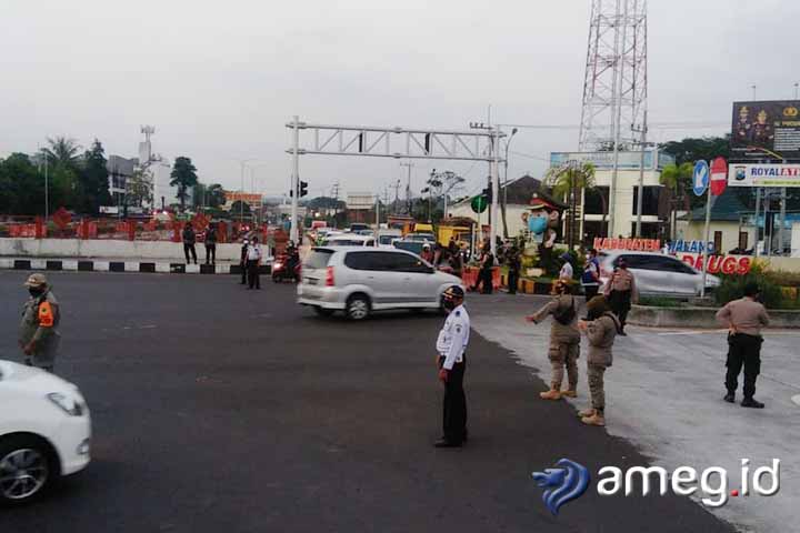 Polresta Sekat Pintu Masuk Kota Malang