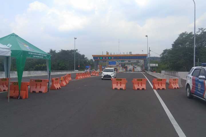 Hari Terakhir Penyekatan Mudik, Exit Tol Madyopuro Sepi