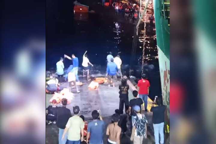 Video: Kapal Yunice Terbalik dan Tenggelam di Pelabuhan Gilimanuk