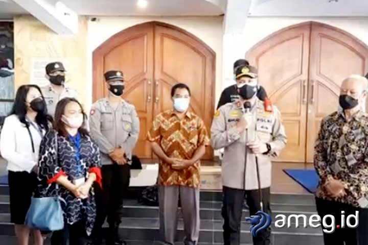 Kapolresta Makota, Tinjau Vaksinasi di Gereja Ratu Rosari Polehan