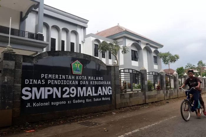 SMP Swasta Didesak Untuk Gratiskan Biaya Sekolah