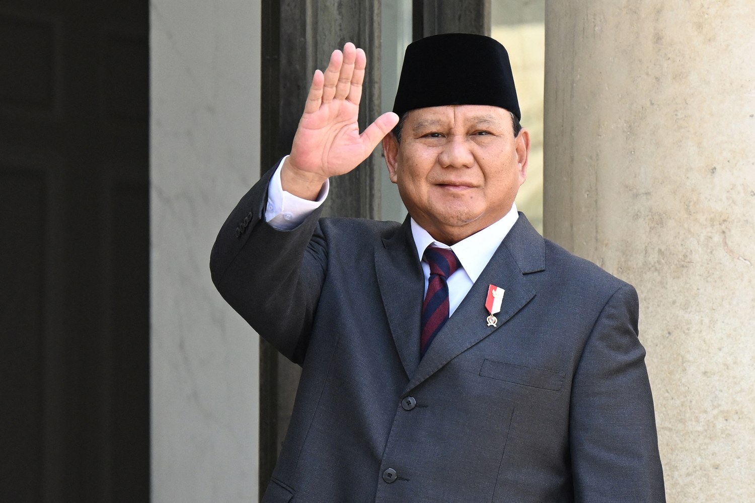 Prabowo Akan Bangun Tanggul Laut Raksasa di Jakarta