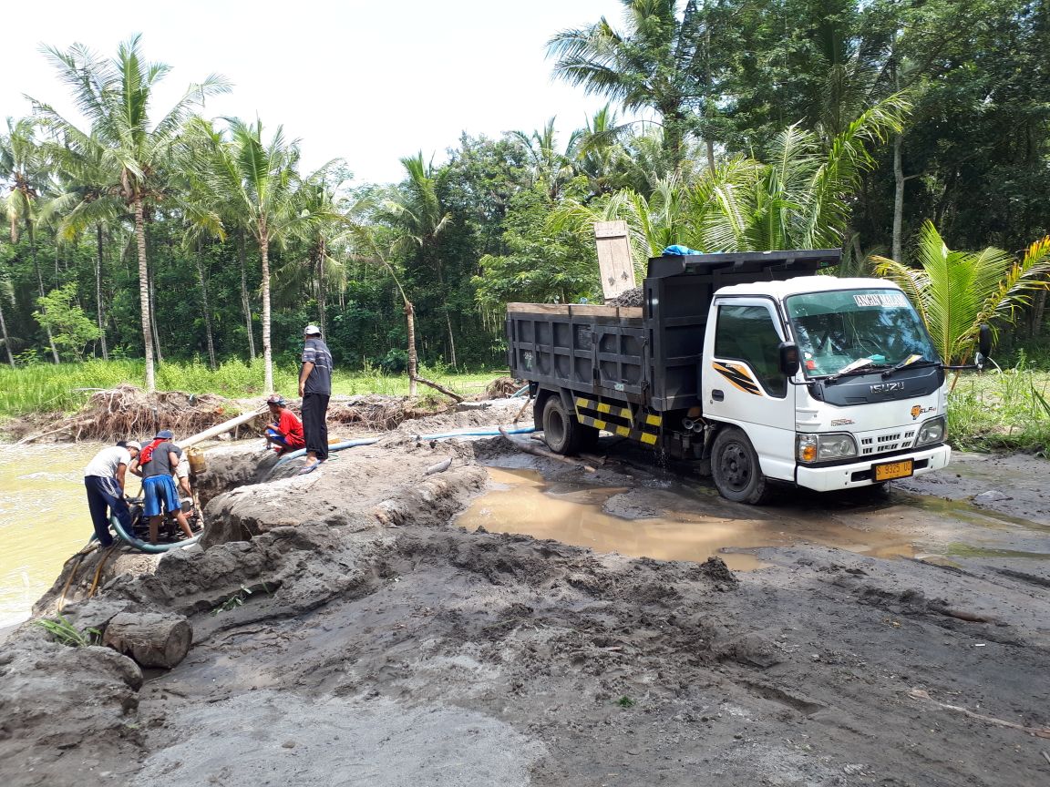 Tambang Pasir di Blitar Juga Memicu Kerusakan Sumber Air