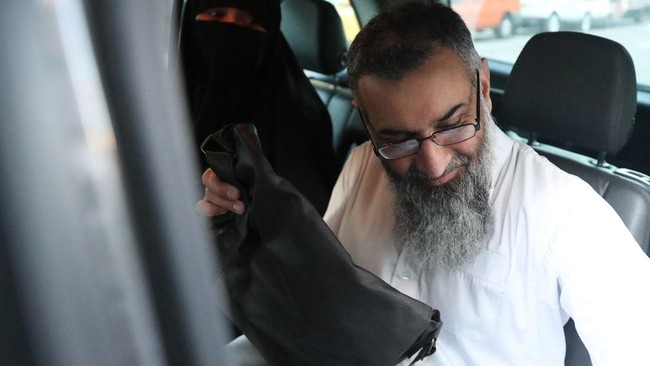 Inggris Tahan Dan Dakwa Ulama Radikal Anjem Choudary Terkait Terorisme