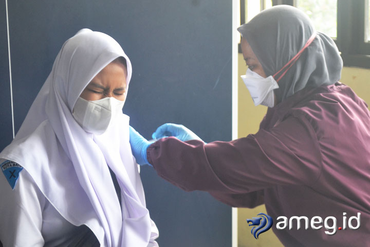 Pertahankan Sekolah Tatap Muka, Vaksinasi Digeber